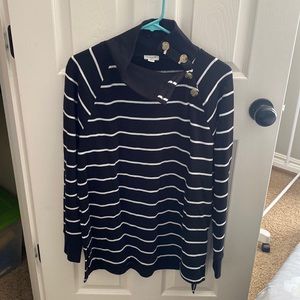 Woman’s tunic sweater